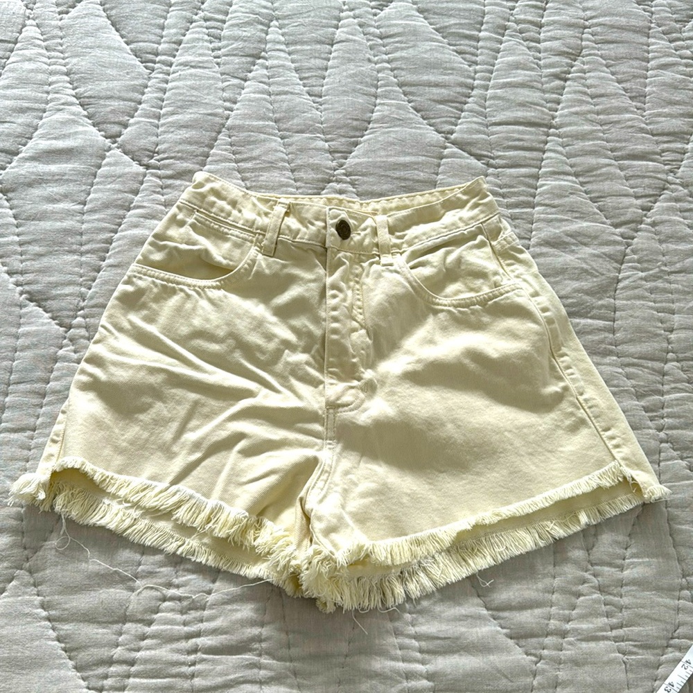 ByNV high waisted shorts butter yellow
